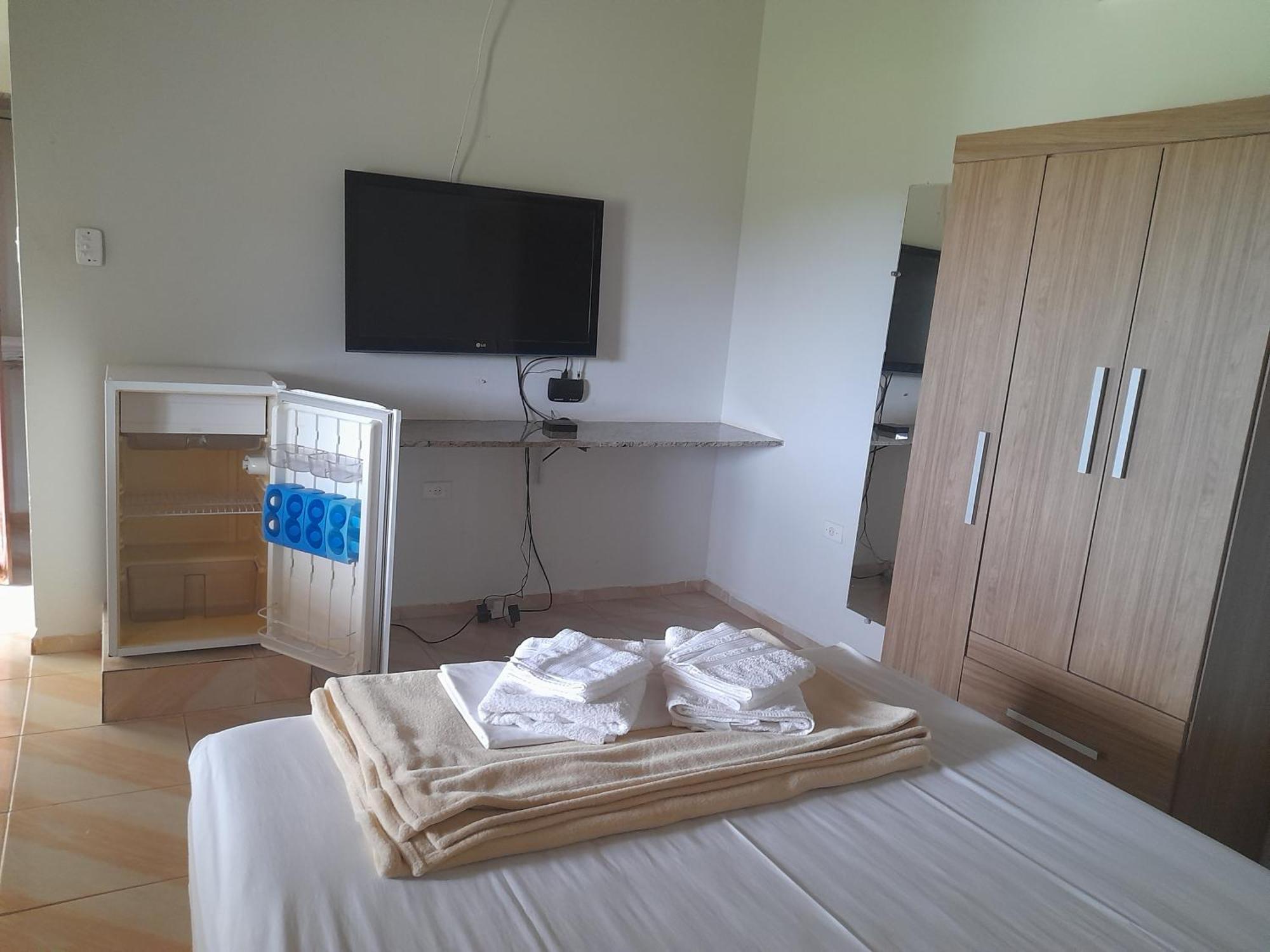 Hotel Fazenda Recanto Do Monte Alegre Piraju Buitenkant foto